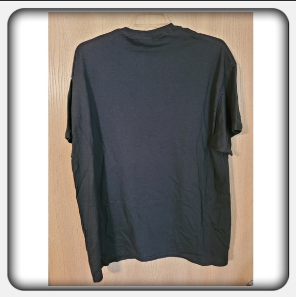 NWOT Black Gildan 2XL Love Is Love Tee - Picture 3 of 3